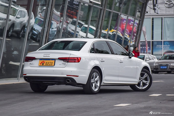 2017款奥迪A4L 2.0T自动40TFSI时尚型