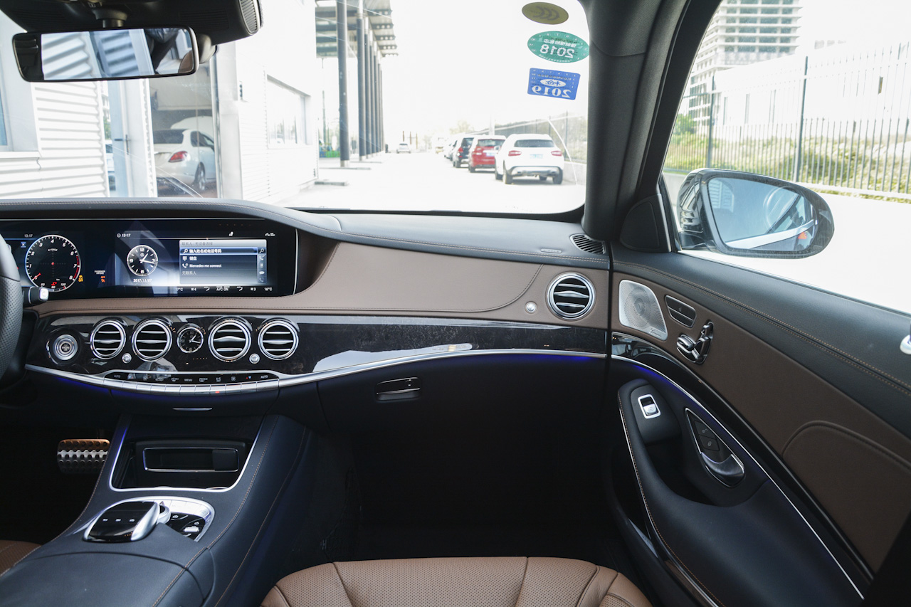 2018款奔驰S级 3.0T自动S450 L 4MATIC