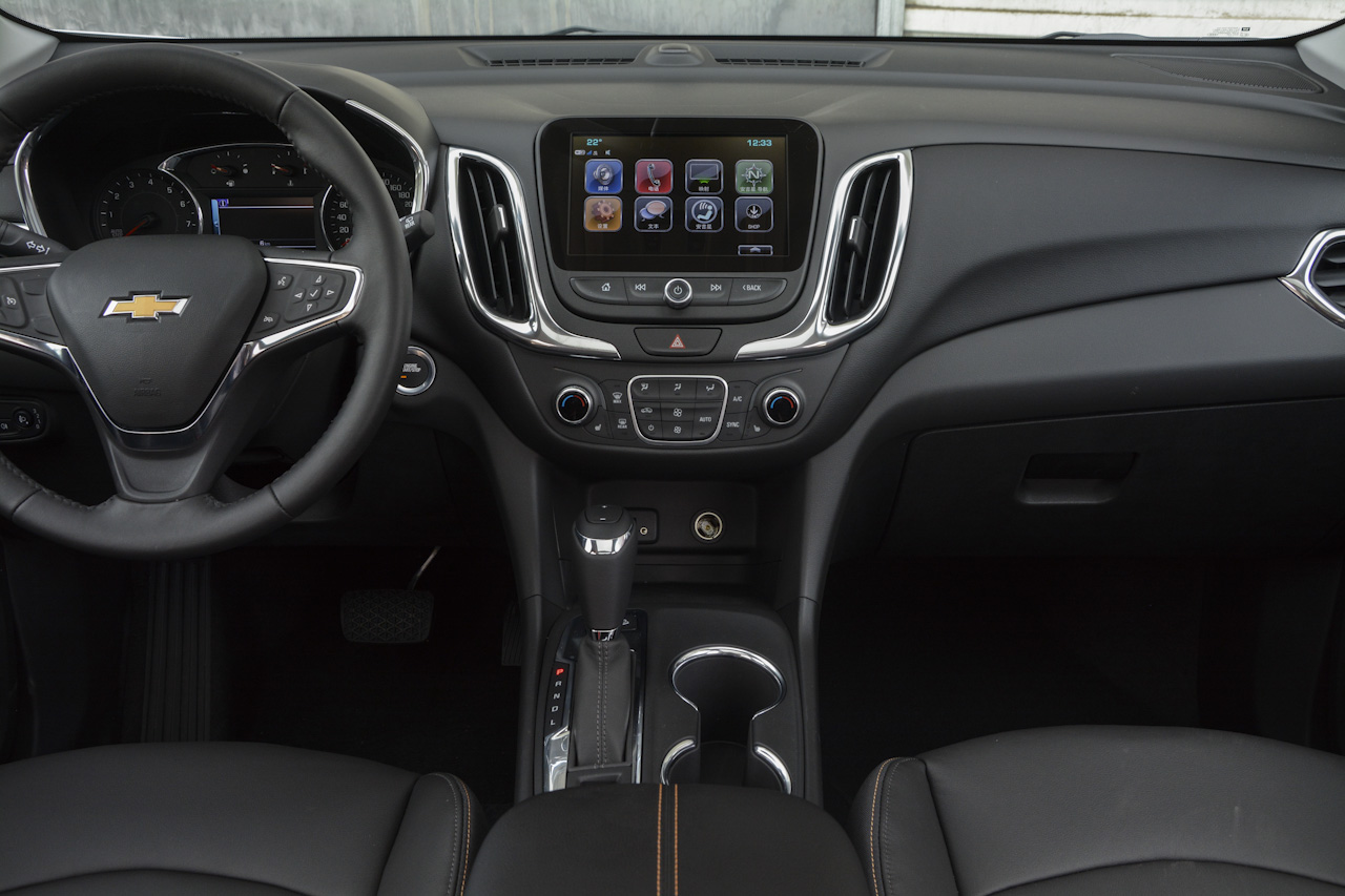 2017款探界者2.0T自动四驱拓界版550T