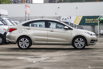 2016款艾瑞泽5 1.5L手动领锐版 秀色金