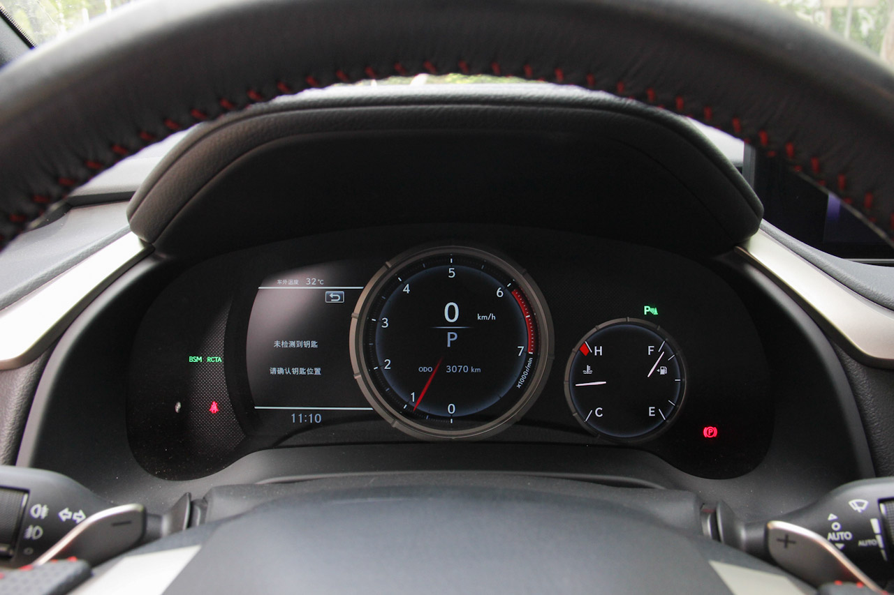 2016款雷克萨斯RX 2.0T自动200t四驱F SPORT