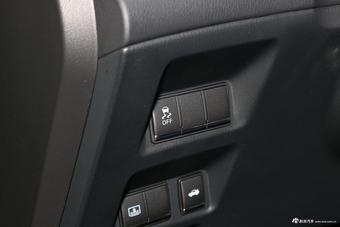 2017款英菲尼迪Q70L 2.5L自动豪华版