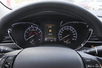 2018款启辰D60 1.6L自动智联精英版