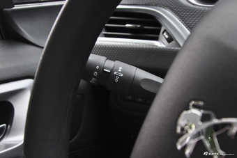 2016款标致2008 1.2THP 自动时尚版