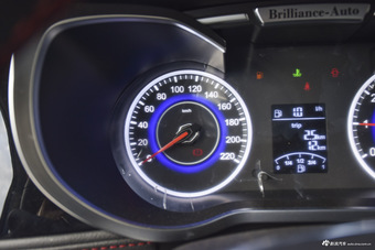 2016款中华V3 1.5T手动精英型