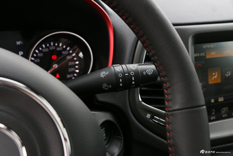 2017款指南者2.4L自动 200TS高性能四驱版