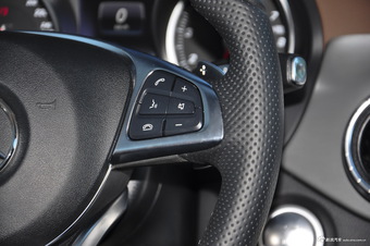 2016款改款奔驰CLA级 CLA260 2.0T 4MATIC