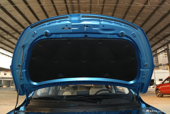 2016款昌河Q35 1.5L手动精英炫智版 