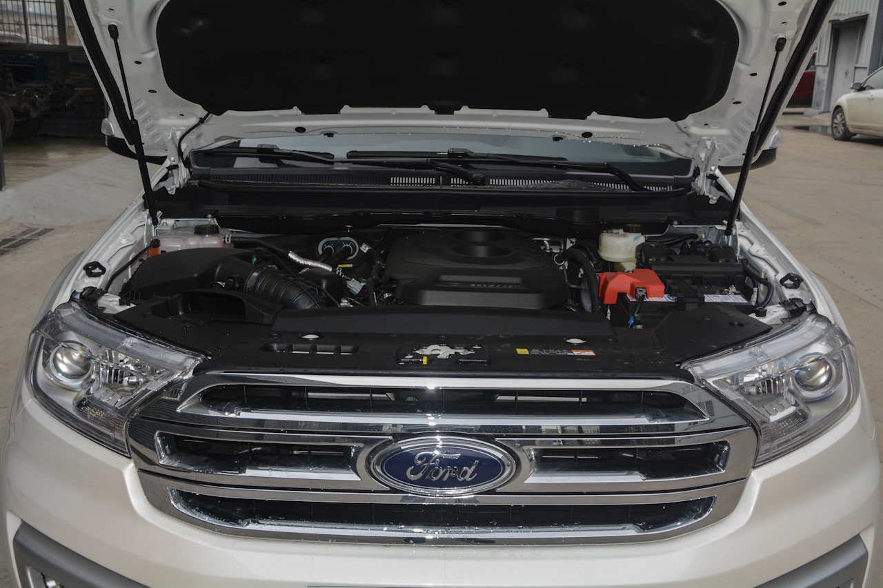 2017款撼路者2.0T自动四驱豪华版汽油5座