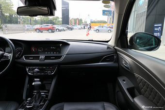 2018款宝沃BX7 2.0T自动28T四驱旗舰型7座