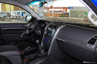 2017款黄海N3 2.5T手动两驱运动版XD25T5