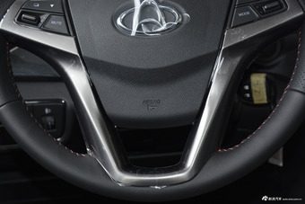 2017款长安欧尚A800 1.6L手动舒适型