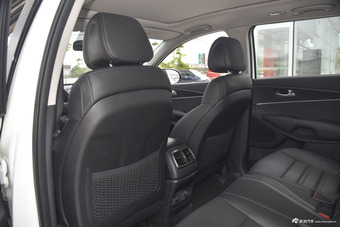 2016款索兰托L 2.2T自动柴油4WD定制版5座国IV