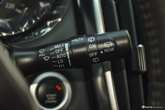 2016款驭胜S350 2.0T自动四驱汽油豪华版5座