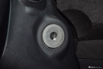 2017款黄海N1S 2.8T手动柴油两驱运动版JE493ZLQ4CB