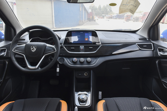 2017款宝骏310 1.5L自动时尚型