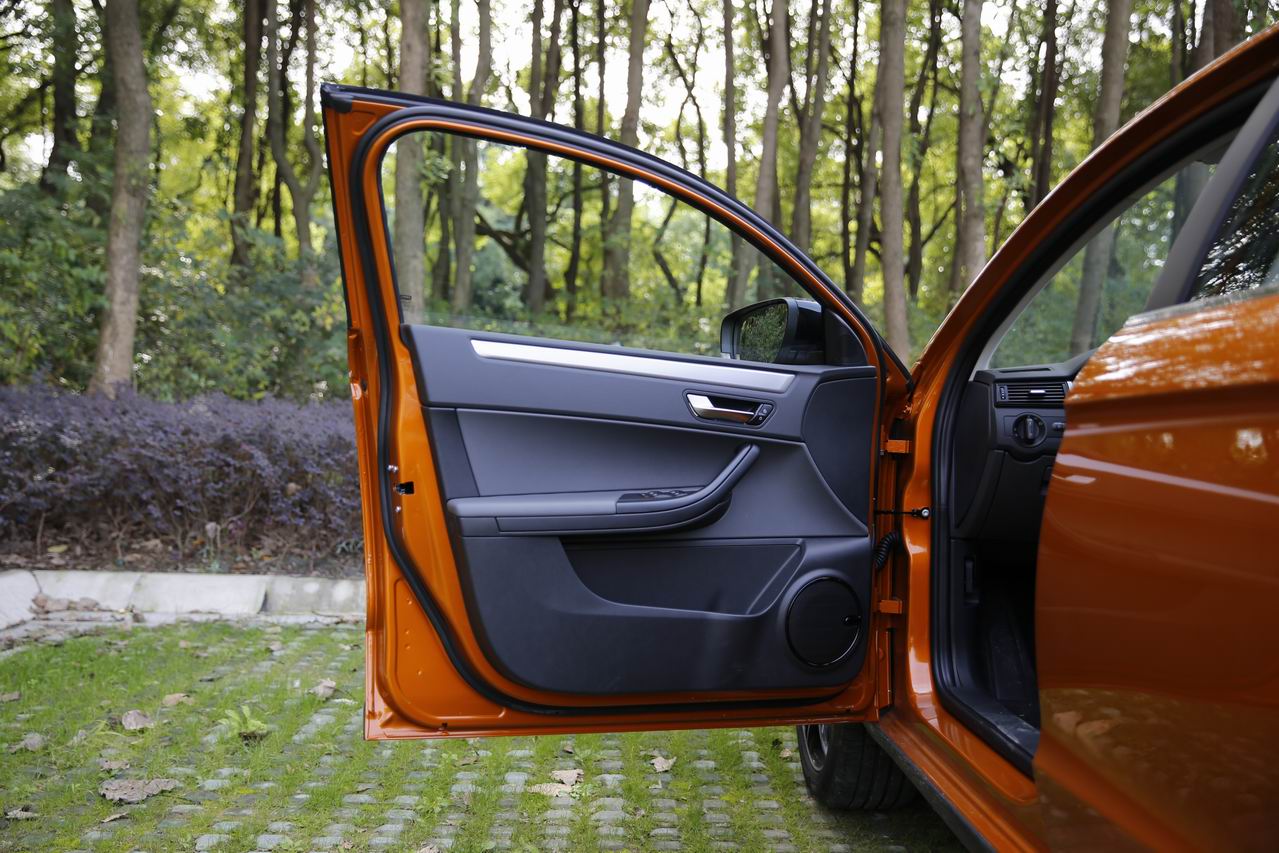 2017款观致3GT 1.6T自动顶配