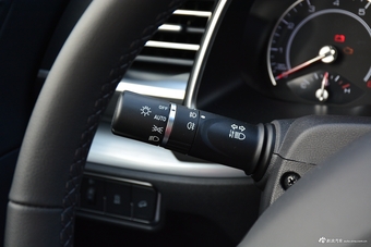 2017款哈弗H6 换代1.3T自动两驱风尚型蓝标