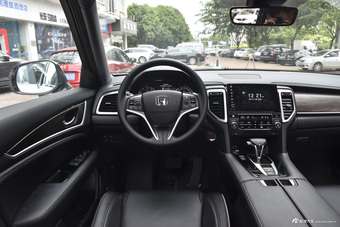 2017款本田UR-V 1.5L 240TURBO自动两驱豪华版