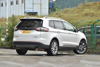 2015款锐界2.7T自动四驱尊锐型