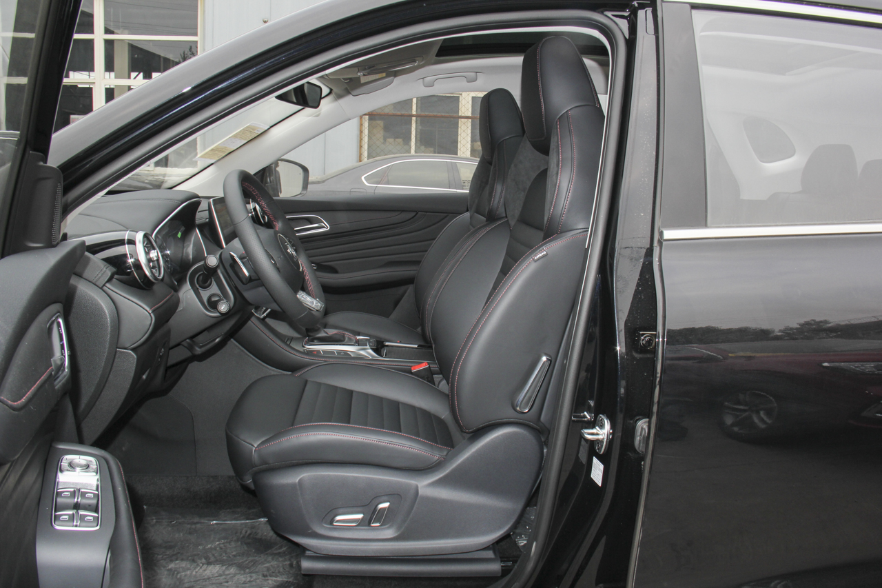 2018款名爵HS 1.5T自动两驱20T荷尔蒙劲情版 