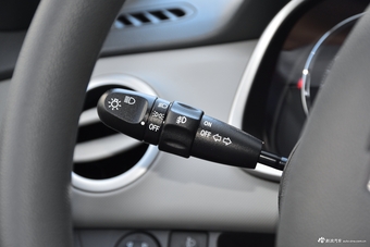 2018款雪佛兰赛欧3  1.5L AMT幸福天窗版