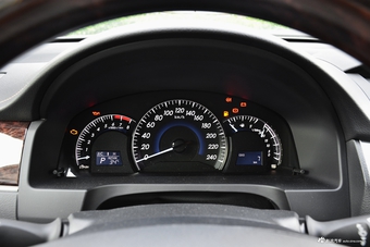 2016款凯美瑞2.5L自动十周年纪念豪华导航版