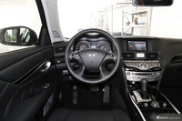 2017款英菲尼迪Q70L 2.5L自动精英版