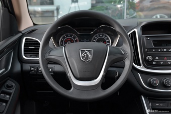 2016款宝骏560 1.8L 手动超值型