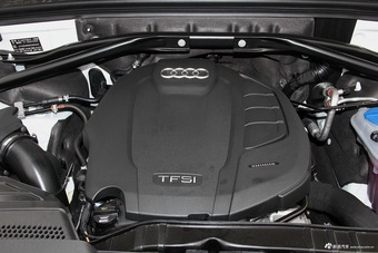 2017款奥迪Q5 2.0T 自动 40TFSI 进取型