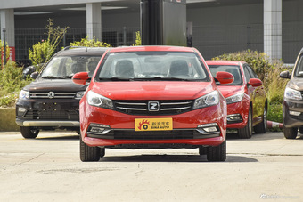 2015款众泰Z500 1.5T 自动尊贵型