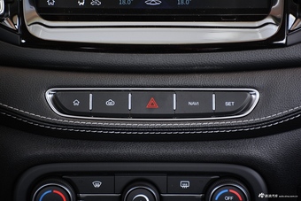 2017款瑞虎7 SPORT 1.5T自动尊贵版