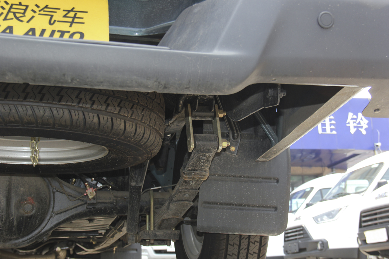 2018款宝典2.9T手动新超值柴油两驱舒适型加长货箱JX4D30B5L