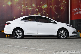 2017款卡罗拉改款双擎1.8L自动CVT精英版