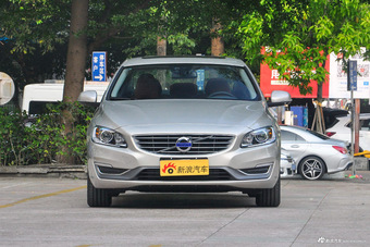 2017款沃尔沃S60L 1.5T自动T3智进版