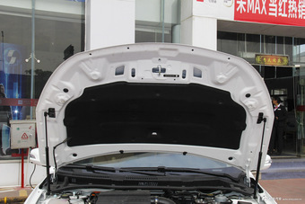 2017款比亚迪秦1.5T自动尊贵型