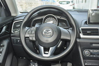 2016款马自达3昂克赛拉1.5L自动三厢豪华型