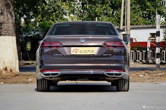 2016款大众辉昂 2.0T 自动380TSI 两驱至尊版