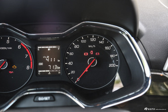 2016款宝骏310 1.2L手动豪华型