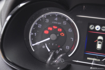 2016款东风风神AX7 2.0L自动智逸型