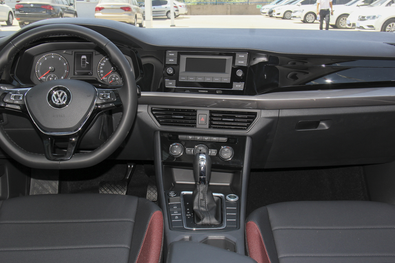 2019款宝来 1.5L自动精英型