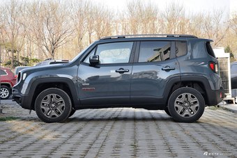 2016款JEEP自由侠 75周年致敬版