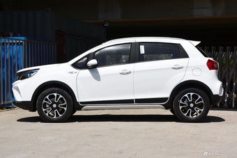 2018款吉利远景X3 1.5L自动精英型