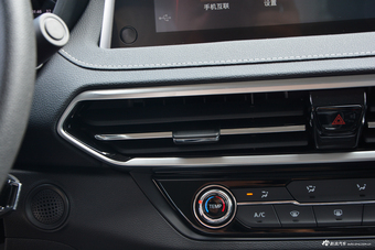 2017上汽大通D90 2.0T自动两驱水星