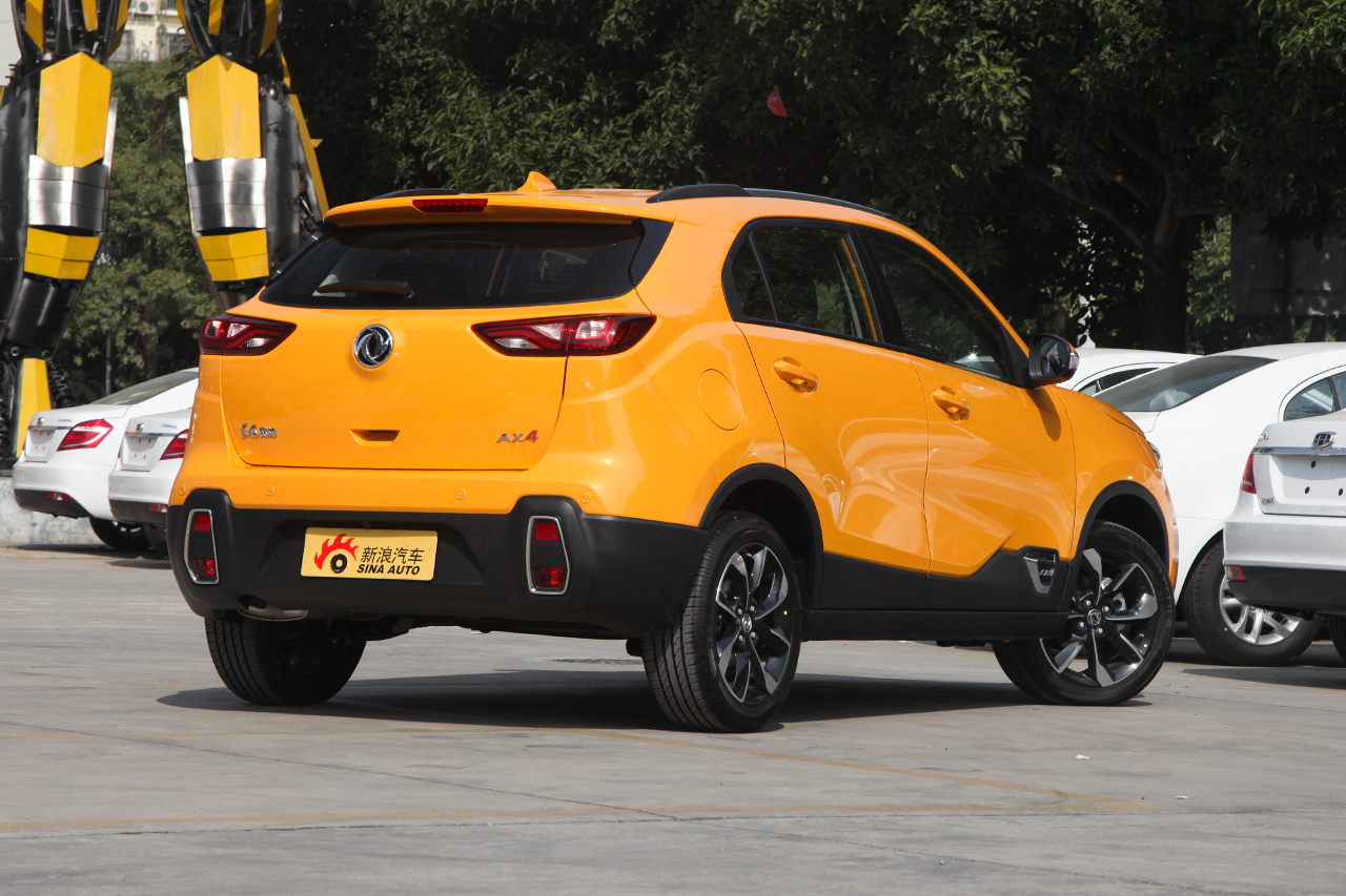 2017款风神AX4 1.6L手动潮尚型