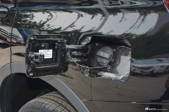 2017上汽大通D90 2.0T自动两驱水星