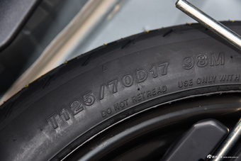 2014款雷克萨斯CT 1.8L自动200h F-Sport双色