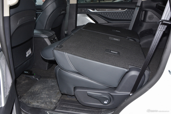 2017上汽大通D90 2.0T自动四驱北极星