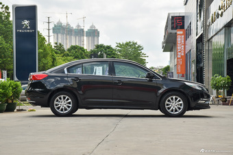 2015款众泰Z500 1.5T 自动豪华型 慕尼黑