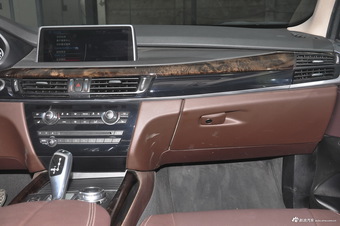 2015款宝马X5 2.0T自动xDrive28i